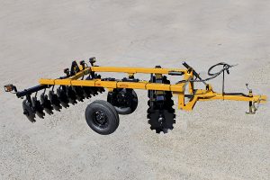 Side view of F41 Wheel Offset Harrow