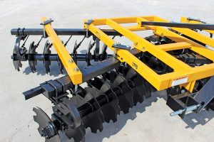 Closeup of LTF Lift Offset Harrow with auxiliary bar