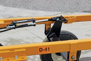 Closeup of D41 Wheel Offset Harrow hydraulic cylinder