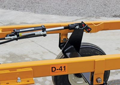 Closeup of D41 Wheel Offset Harrow hydraulic cylinder