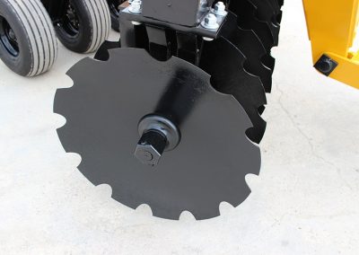 Closeup of G2 Wheel Offset Harrow notched blades