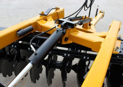 Closeup of G2 Wheel Offset Harrow hydraulic cylinder