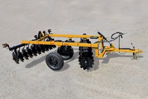 Side view of F41 Wheel Offset Harrow