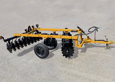 Side view of F41 Wheel Offset Harrow