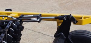 Closeup of 3" x 8" hydraulic cylinder on D41